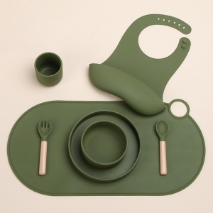 Toddler Christmas Custom Silicone Plate Kids Baby Feeding Placemat Set Waterproof Non Slip Silicone Table Place Mats