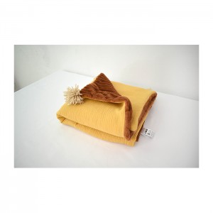 Double layer muslin and stripped plush blanket with balls baby blanket toddler hot selling The most popular wholesale