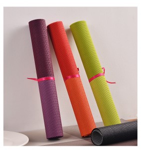 Placemats Washable PVC Dining Table Mats Heat Resistant Sustainable Woven Place Mats