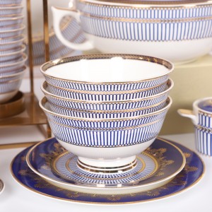 02pcs Dinner Set Gift European Style Luxury Elegant Decal Tableware Tea Set Banquet Bone China Plate Sets Dinnerware