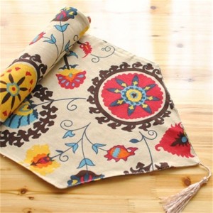 Hot selling modern european-style garden bohemian satin table runner