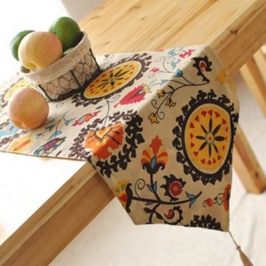 Hot selling modern european-style garden bohemian satin table runner