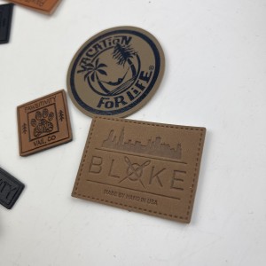 china custom silk screen printed debossed garment accessories brown leather patch for clothing
