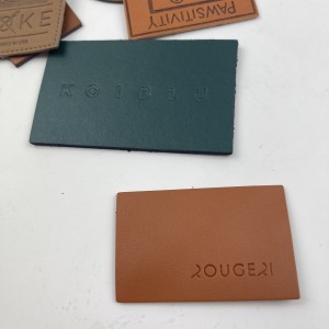 china custom silk screen printed debossed garment accessories brown leather patch for clothing