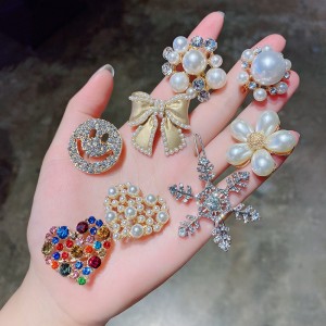 Latest Fashion Flower Rhinestone Women, Girl Crystal Custom Pearl Brooches