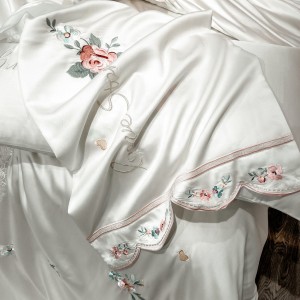 High end white color personalized embroidery super king size bedding set 4 pcs luxury
