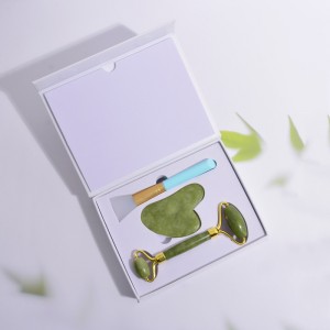 Cheap new arrival 100% Natural Green jade roller facial face jade roller with Box For Women