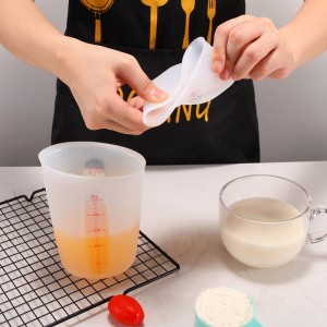 Diy food grade silicone250ML500ml wash measuring cup hand-made with scale silicone measuring cup