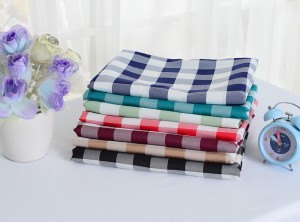 Polyester Picnic Duty Rectangular Tablecloths Outdoor and Indoor Use Grid Table Cloth