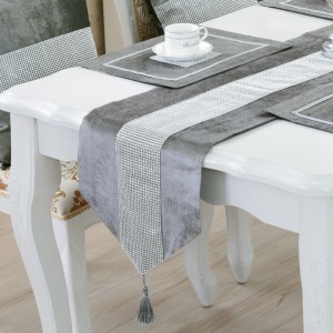 Wholesale Luxury Silver Rhinestone Wedding Table Runner with Tassel