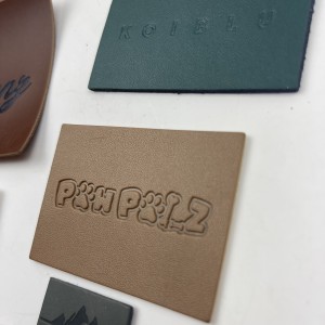china custom silk screen printed debossed garment accessories brown leather patch for clothing