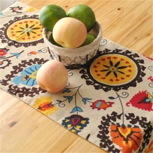 Hot selling modern european-style garden bohemian satin table runner