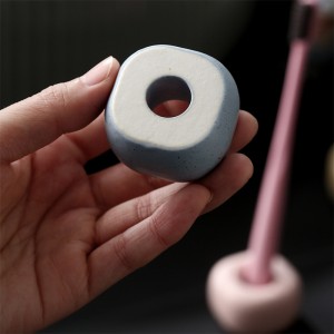 Hot Sale factory made wholesale Mildewproof ceramic tooth brush holder stand mini bathroom accessories