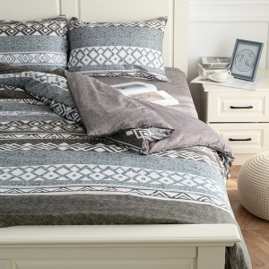 Customized Designer Popular Polyester Quilt Duvet Cover Bedding Set 3 Pcs