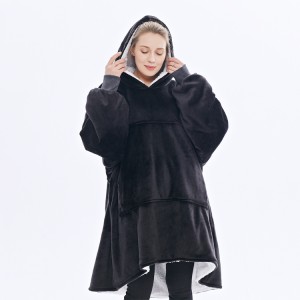 Custom Solid Giant Pocket Women Men Hooded Wearable Sherpa Sweatshirt Oversized Hoodie Blanket for Adults