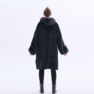 Custom Solid Giant Pocket Women Men Hooded Wearable Sherpa Sweatshirt Oversized Hoodie Blanket for Adults