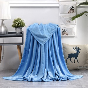 China Factory 100%polyester Super Soft Throw Blanket For Winter